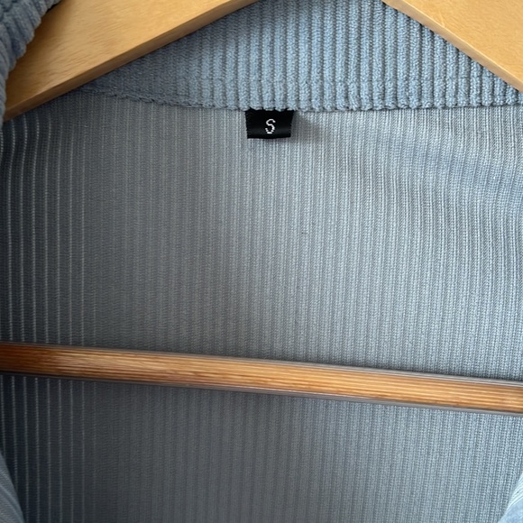Light corduroy button down - Picture 2 of 3